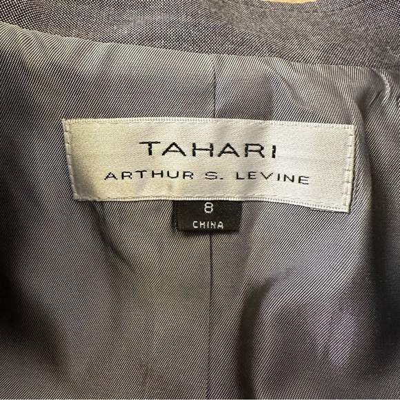 Tahari Grey Bell Sleeve Feminine Jacket size 8 - Picture 3 of 6
